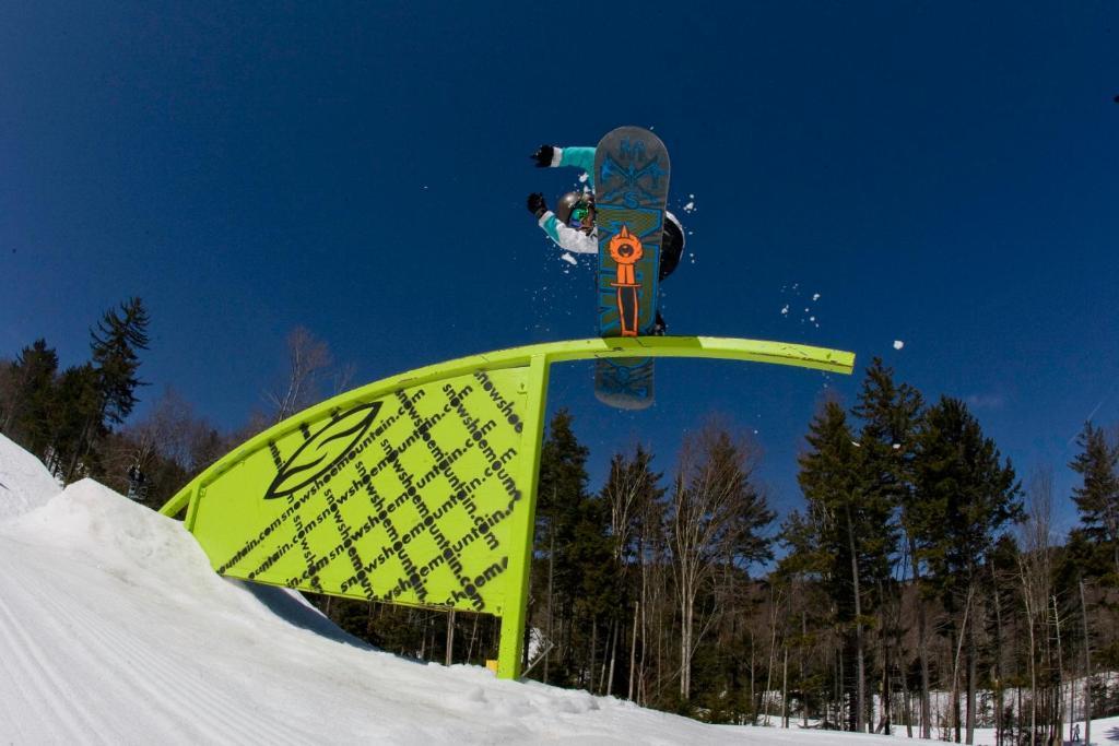 Mountain Lodge Сноушу Екстер'єр фото